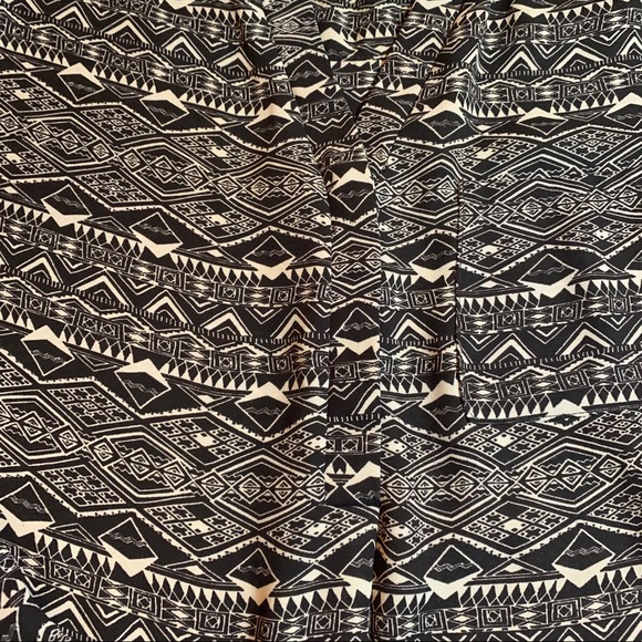 Aztec print blouse F3 - Picture 2 of 4